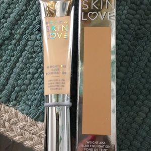 BECCA Skin Love Blur Foundation